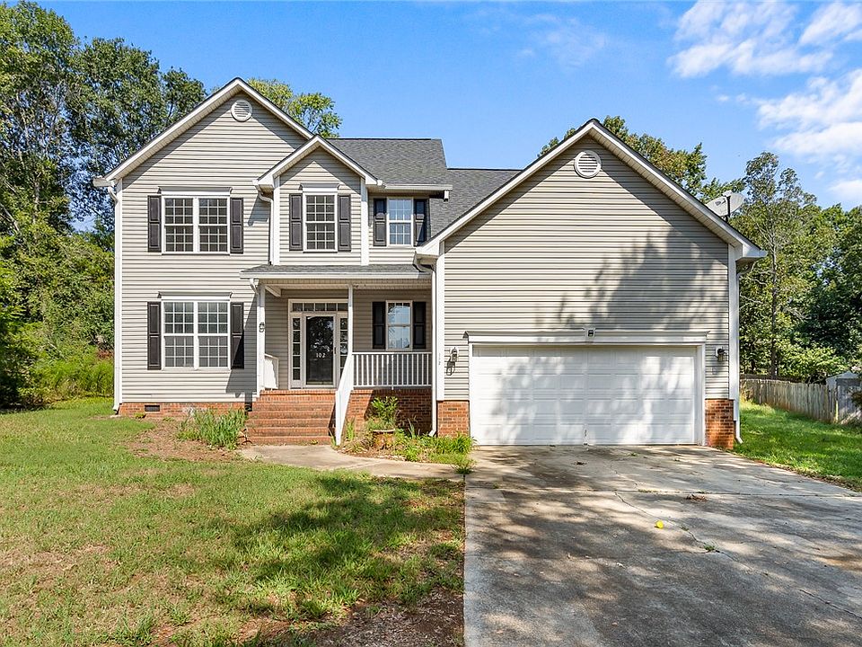 1st image of 102 Pine Ct
