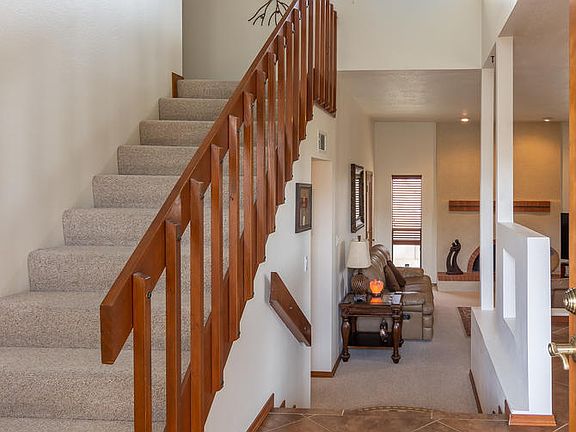 4th image of 5405 Camino Montano NE