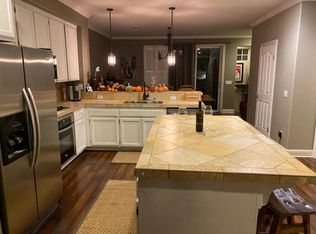 232 Windsor River Rd, Windsor, CA 95492