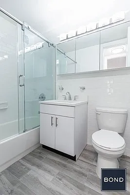 Rented by Bond New York | media 9