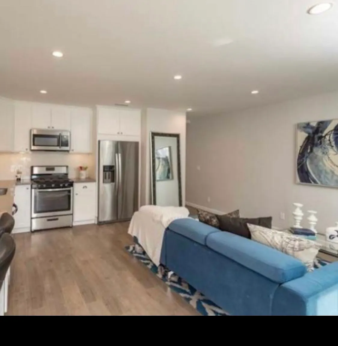 3 bed, 1200 sqft, $3,600 — Photo 4