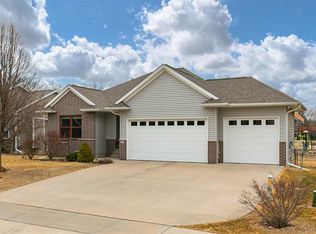 1131 Ryan Cir, Coralville, IA 52241