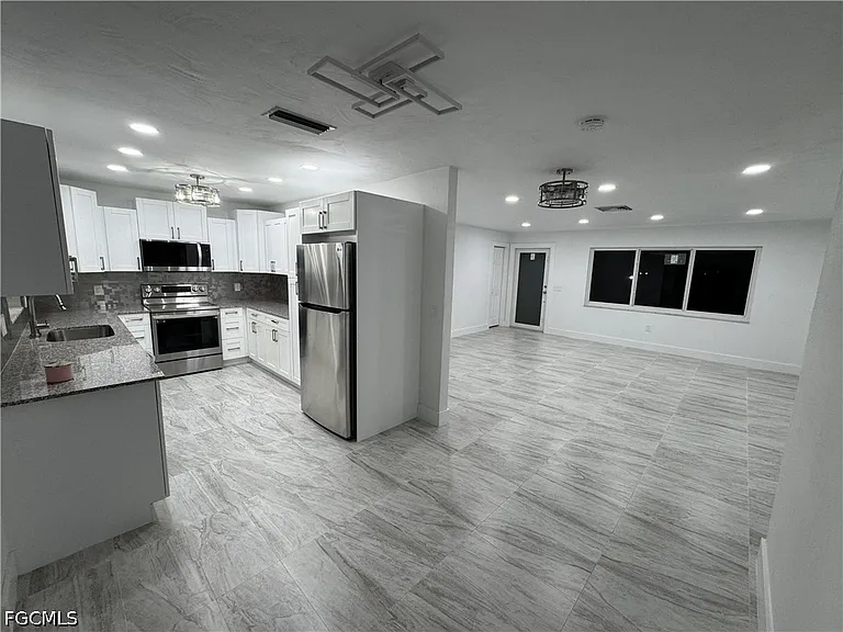 1201 Betmar Blvd — Photo 3