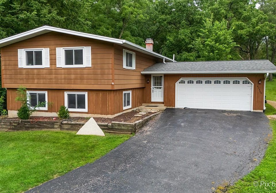 1st image of 6N365 Essex Ave