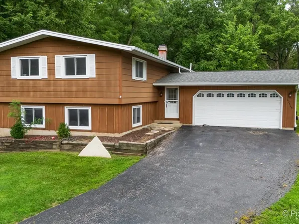 6N365 Essex Ave, Saint Charles, IL 60174
