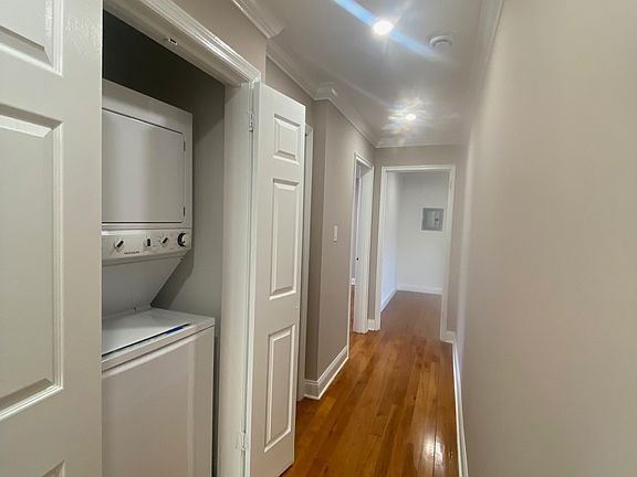 5th image of 105 New England Ave #7eb48d9d5