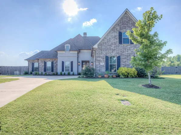 1103 Calle Lago Ct, Bossier City, LA 71111