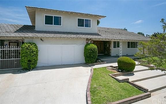 3rd image of 9728 Sophia Ave