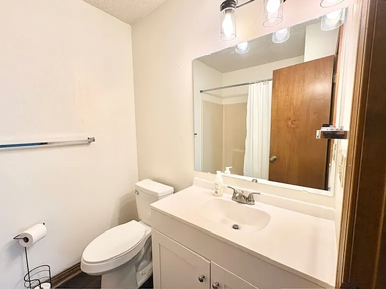 912 Nutmeg Ave — Photo 4