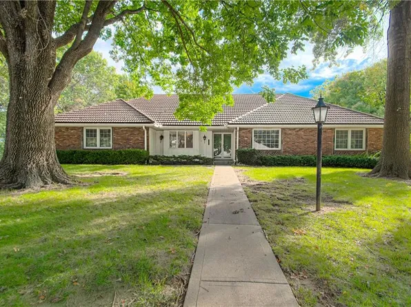 11705 Central St, Kansas City, MO 64114