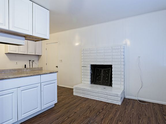 5th image of 5445-5447 South J Street