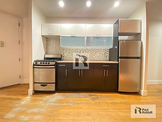 4th image of 28 Claver Pl APT 2R