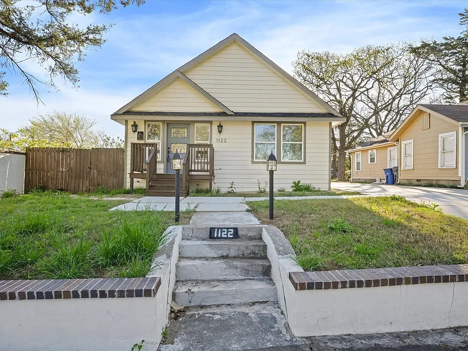 1122 S Oak Cliff Blvd