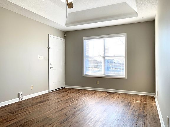 3rd image of 1594 Hannibal Dr
