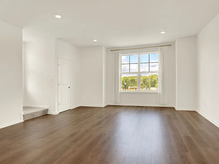 11301 Carobel Ct — Photo 12