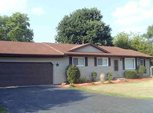 405 E Court St, Fairmount, IL 61841