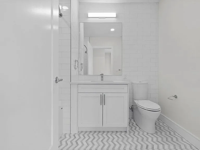 301 Border St — Photo 24