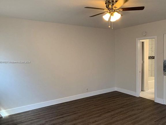 3rd image of 2342 N Federal Hwy #9