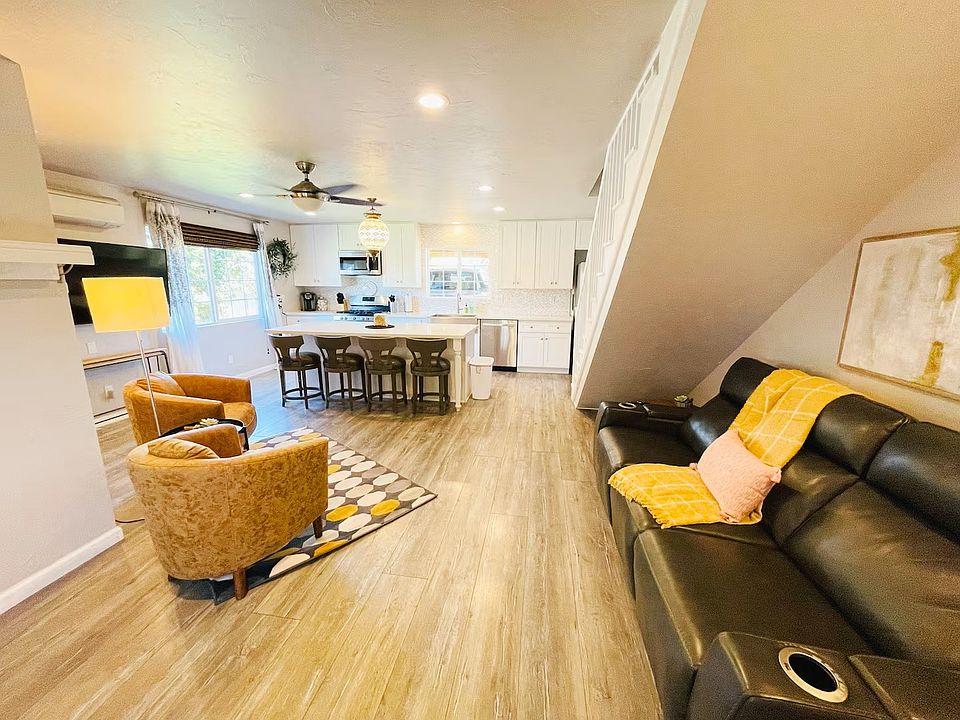 Living area 1
