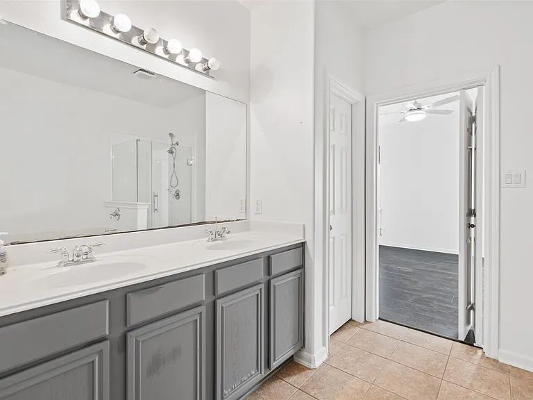 13223 Southpoint Ln — Photo 21
