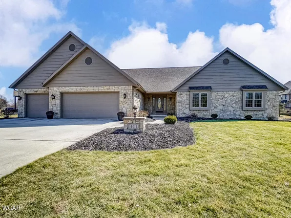 4611 Meadow View Dr, Lima, OH 45805