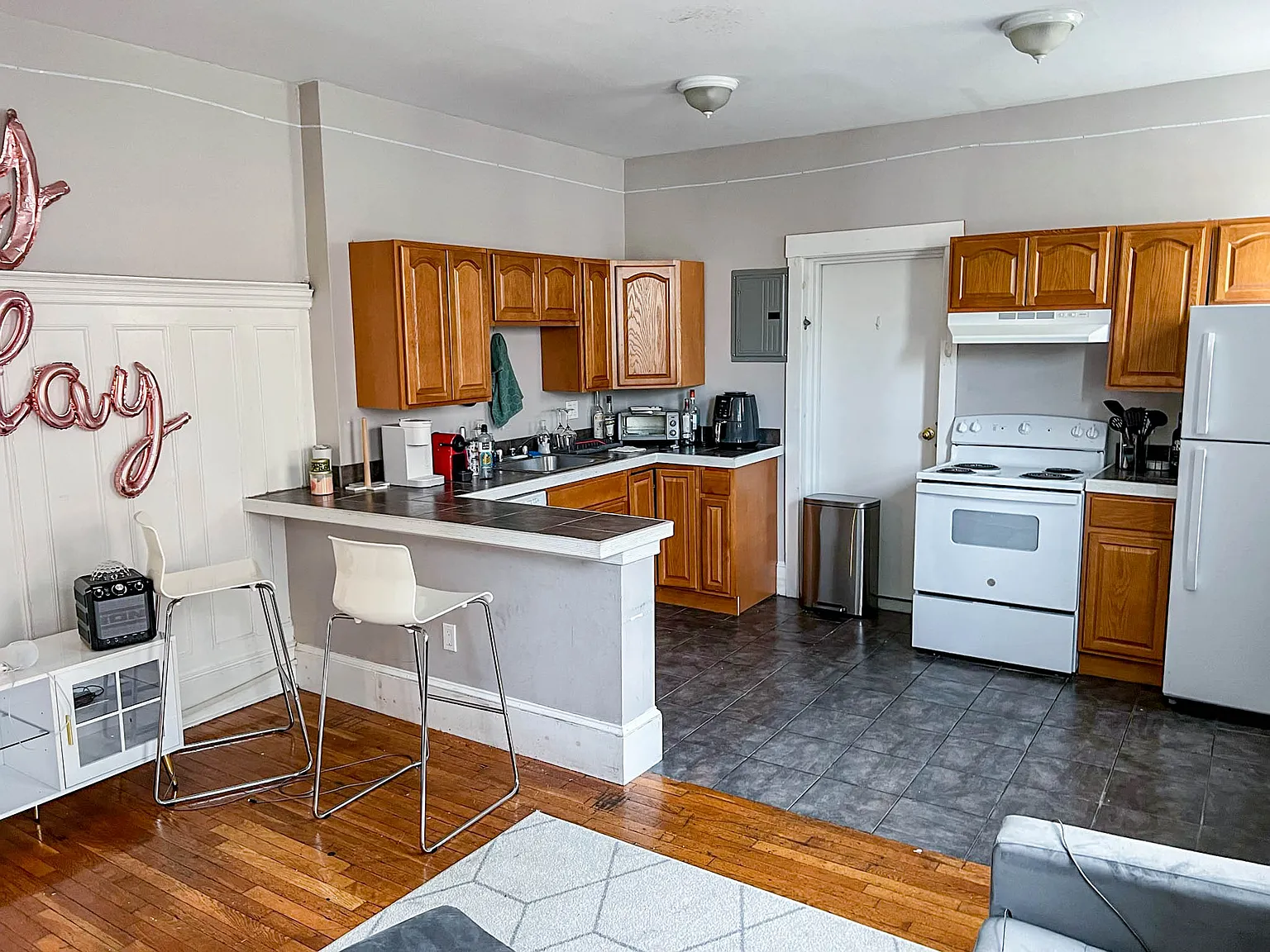 3 bed, $3,900 — Photo 3