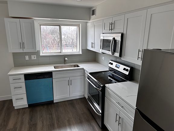 2nd image of 9427 Bay Colony Dr APT 3S