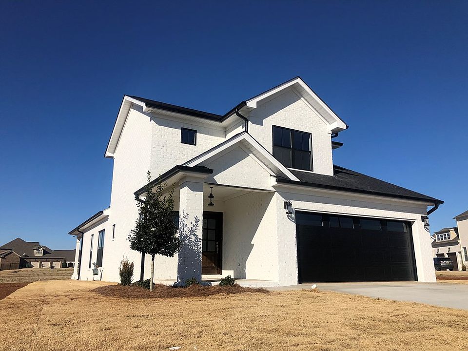 2nd image of 323 Hickory Dr