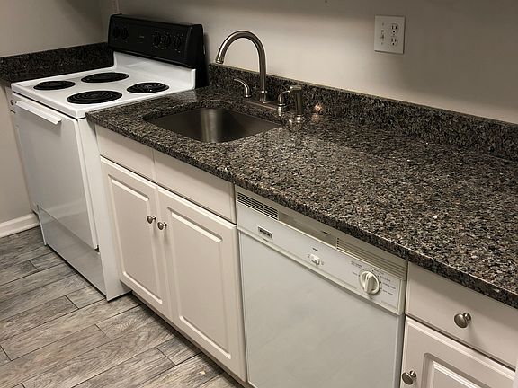 2nd image of 108 Copper Ct