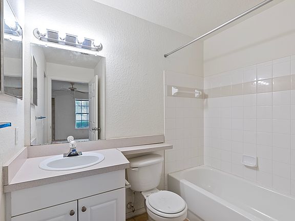 3rd image of 5934 Brickleberry Ln Unit 101