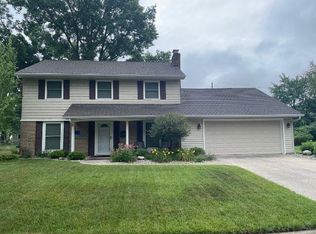 2712 Hazelwood Ave, Fort Wayne, IN 46805