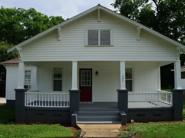 304 E 3rd St, Sylacauga, AL 35150