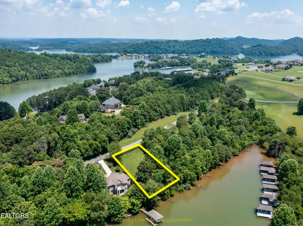 430 Marsh Hawk Dr, Vonore, TN 37885