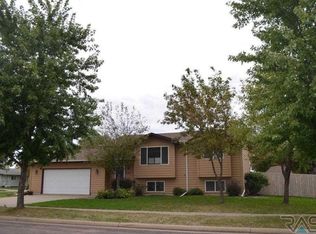 410 W Drew St, Tea, SD 57064