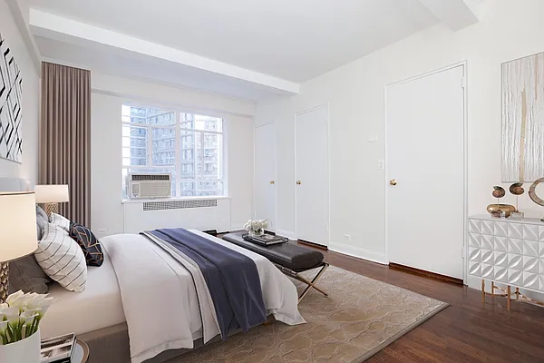 Rented by Central Park South Associates | media 5