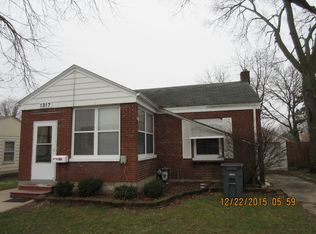 1317 W 6th St, Dixon, IL 61021