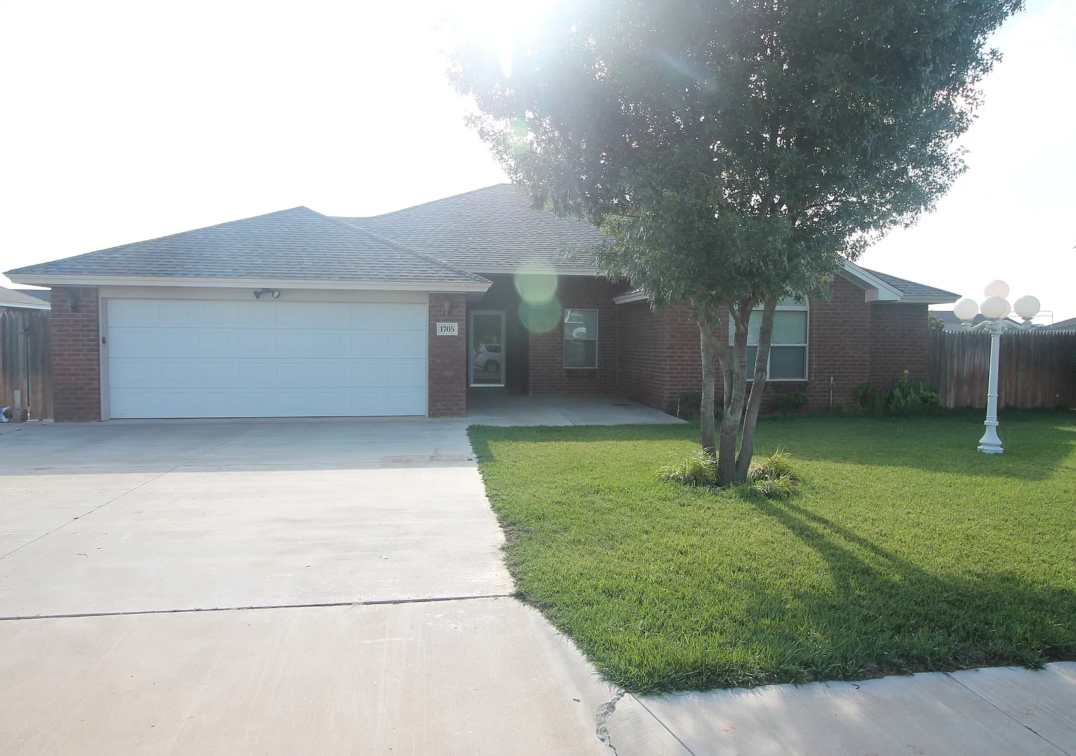 1705 Tiffani Lane — Photo 2