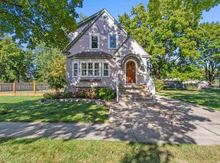 1457 Crooks St, Green Bay, WI 54301