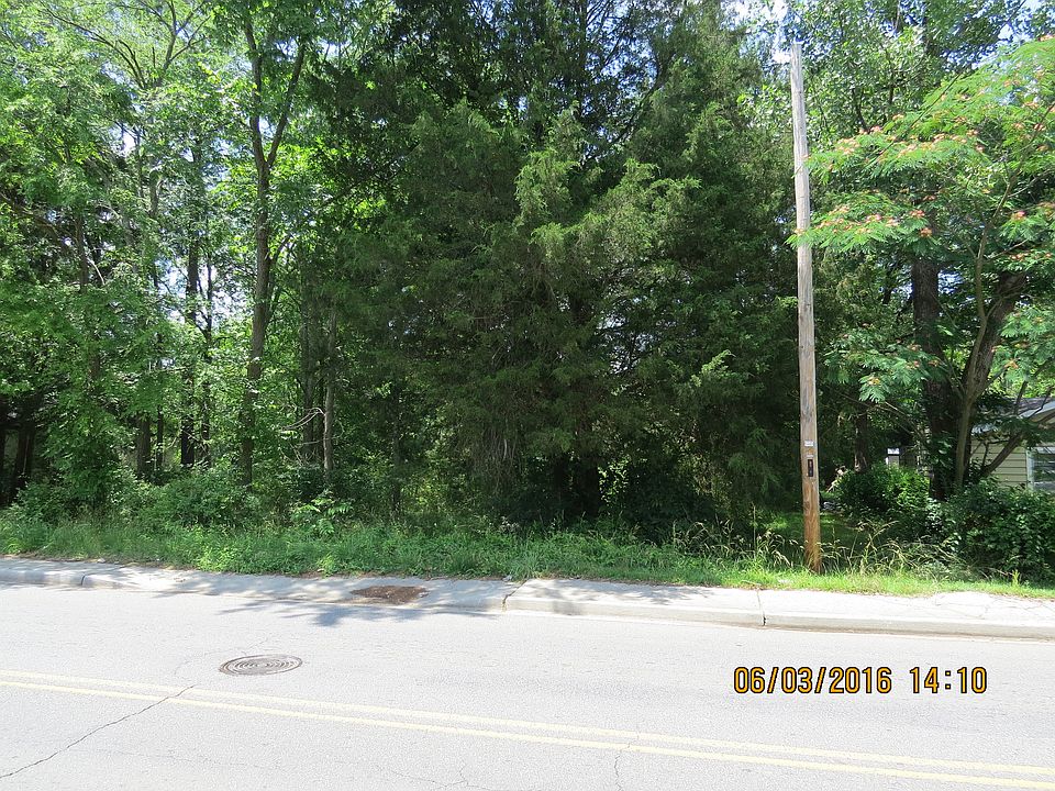 2nd image of 1420 Crawford Rd