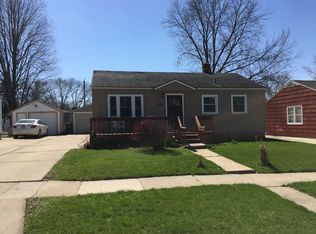 1126 Lorraine Ave, Waterloo, IA 50702