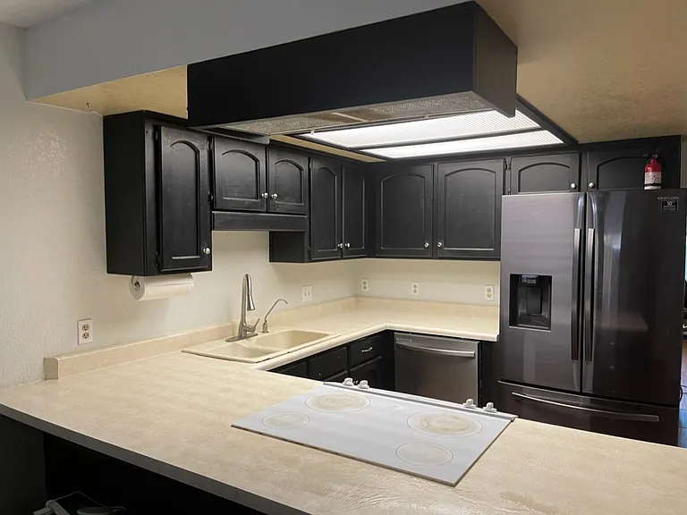 2045 S 14th Ave #28 — Photo 4