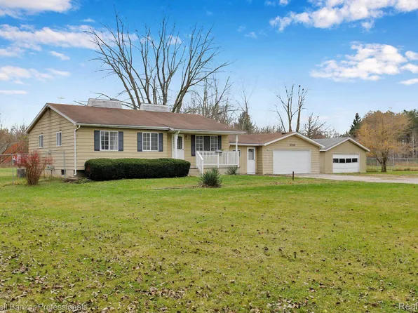6305 Humphrey Ave, Flushing, MI 48433