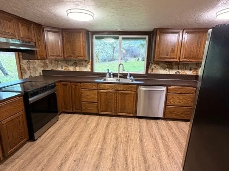 23601 Labare Rd #A — Photo 34