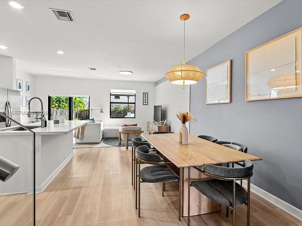 1st image of 25521 SW 108th Ct