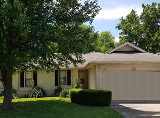 1425 S Ventura Ct, Springfield, MO 65804
