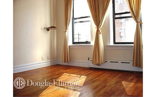 Sold by Douglas Elliman | media 32