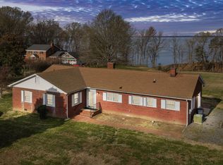 1324 Woodstock Rd, King George, VA 22485