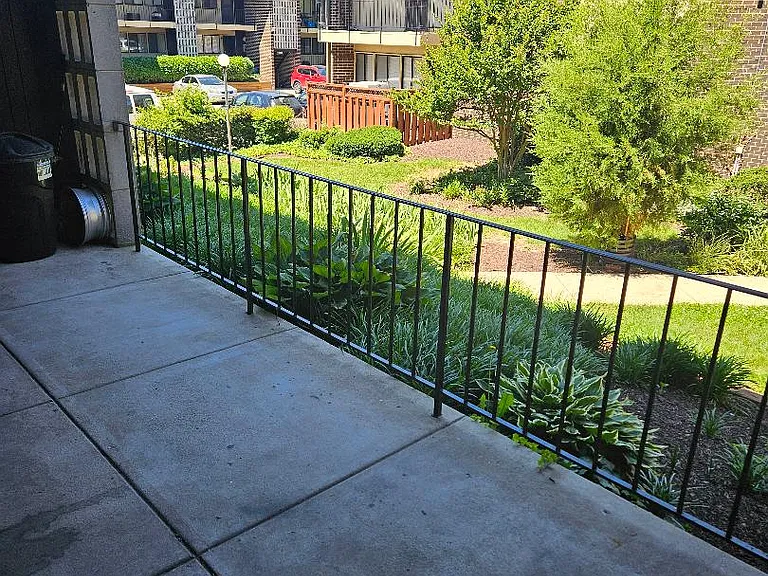 3936 Stone Gate Dr #D — Photo 36