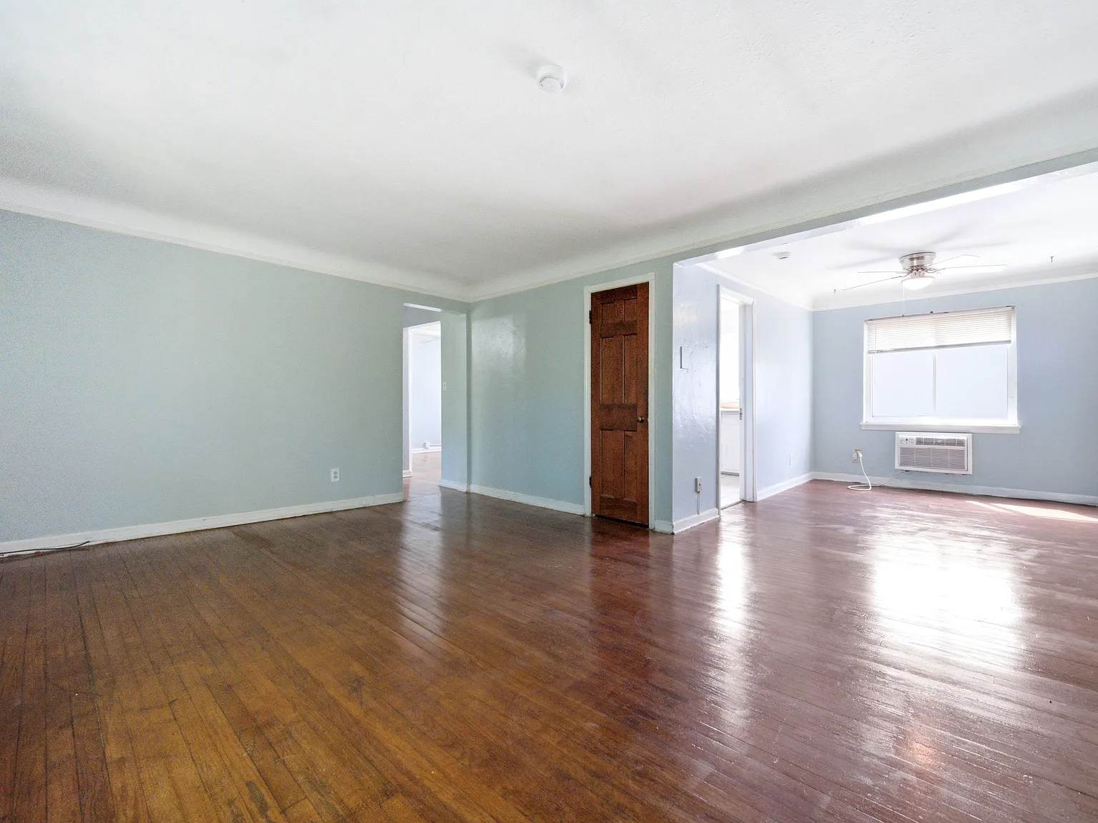 2 bed, 743 sqft, $1,100 — Photo 2
