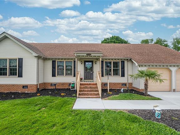 2nd image of 805 N Haven Cir